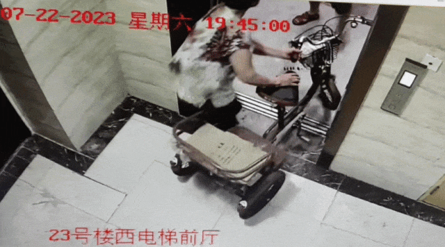 AED配图.gif